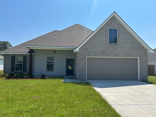 Building Photo - 41352 Rosewood Ln Rental