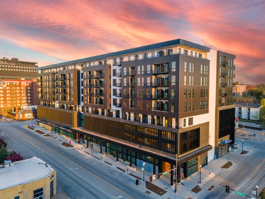 37 West Farnam - 37 West Farnam