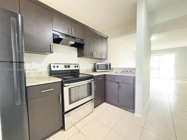 Photo - 95 NE 41st St Apartment Unit L166