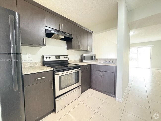 Building Photo - 95 NE 41st St Unit L166 Rental