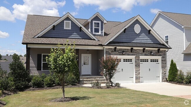 Building Photo - Beautiful Home with Open Floorplan in Desi...