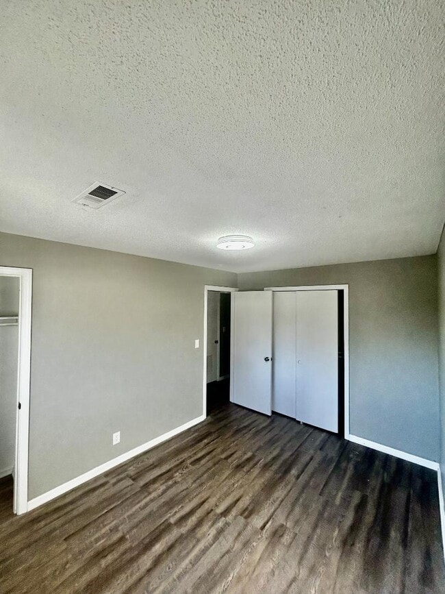 Building Photo - 3050 N 58th St Rental