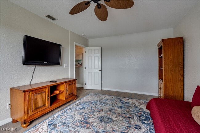 Photo - 8309 Sumner Ave