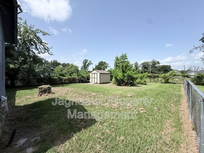Photo - 525 Magnolia St