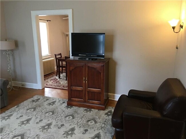 Photo - 3 Bedroom 2 story Duplex near ODU!