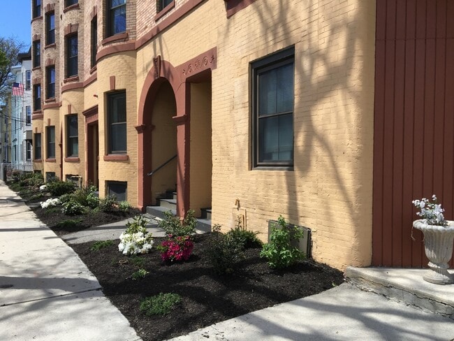 Photo - 102 Willow St Unit 2