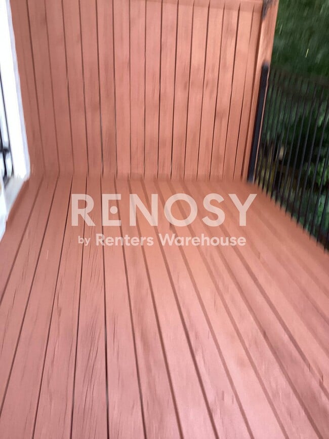 2422 Tenor Ln