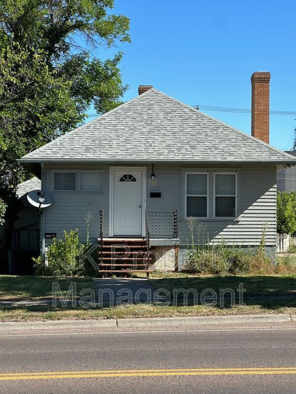 Building Photo - 1727 8th Ave N Rental