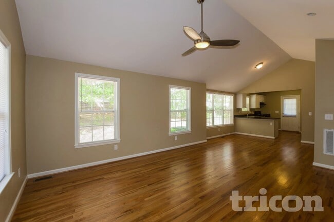 Photo - 125 St Andrews Pl Dr