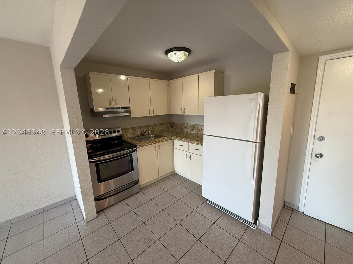 Photo - 17101 NW 57th Ave Unit 305