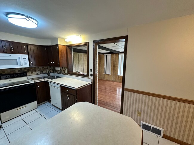 Photo - Homestead / Munhall - 2+ BR Single Family ...