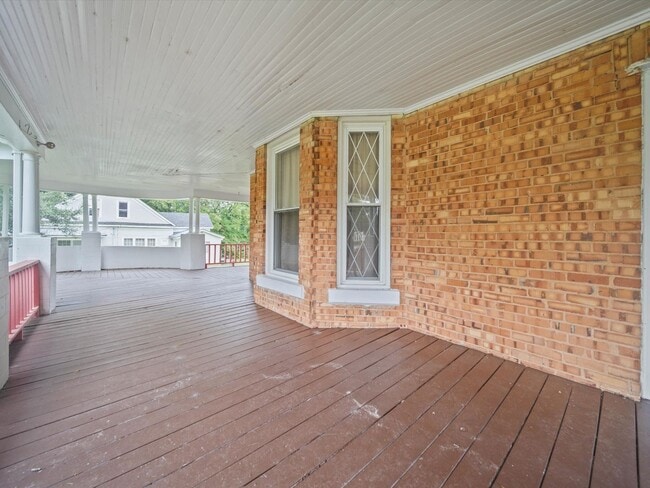 Photo - 4 Bedroom/2 Bath Home for Rent