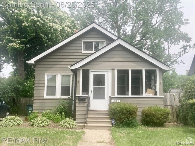 Building Photo - 1546 W Marshall St Rental
