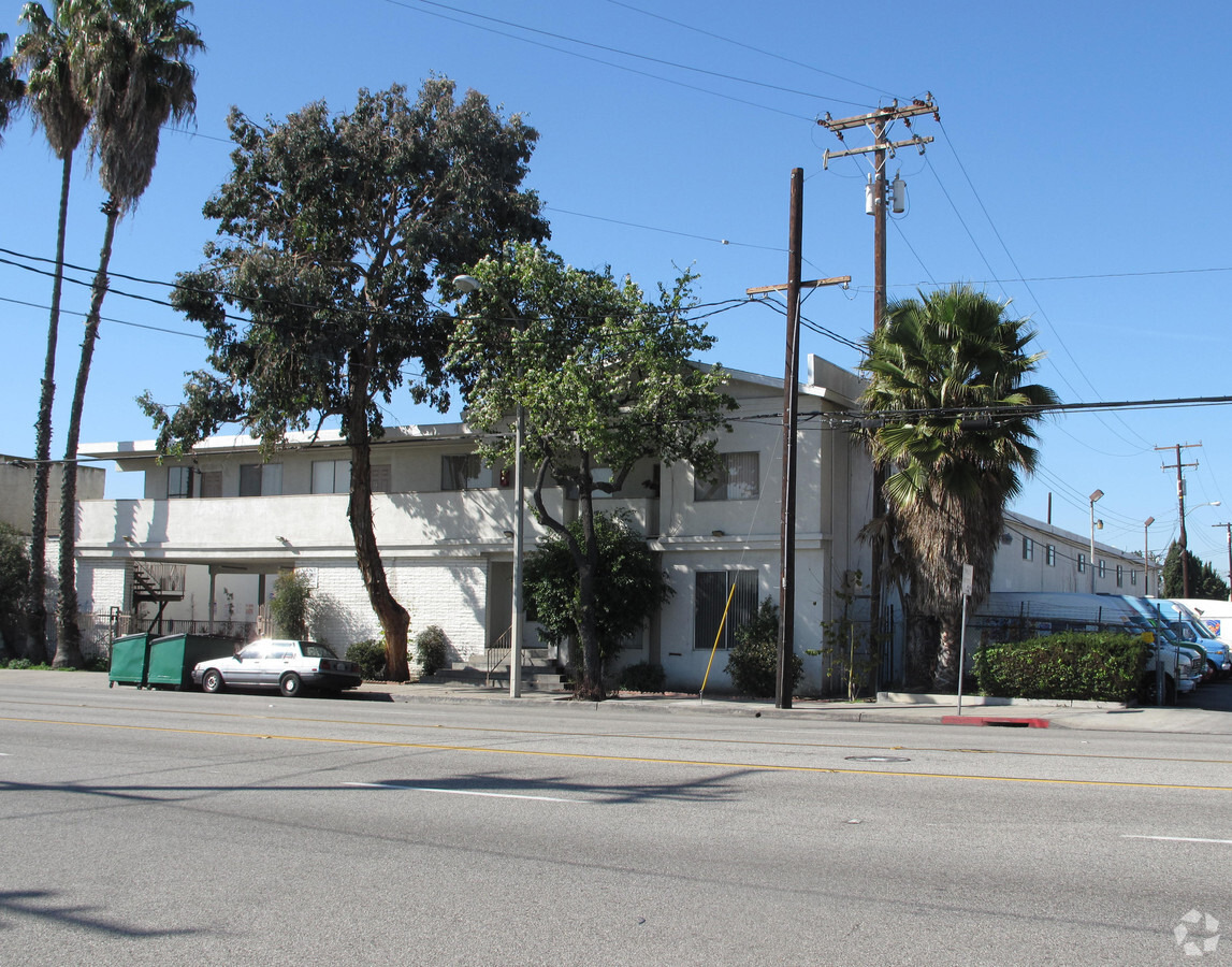 Woodruff Ave Apartments - Woodruff Ave Apartments