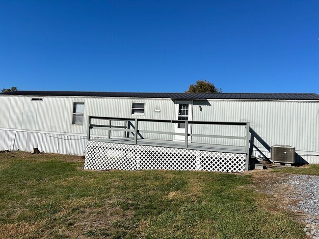 Building Photo - 2 Bedroom / 2 Bath Mobile Home  Kingsport TN