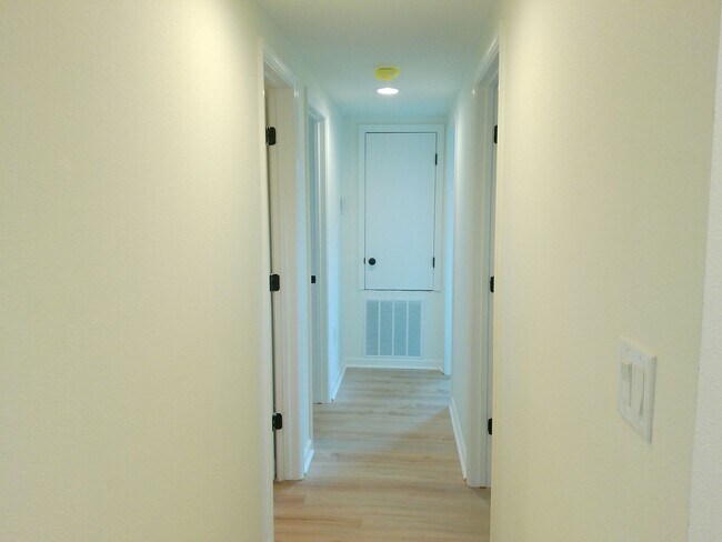 Photo - 306 Allison Dr