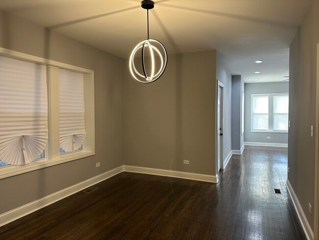 Photo - 8125 S Marshfield Ave Unidad 1