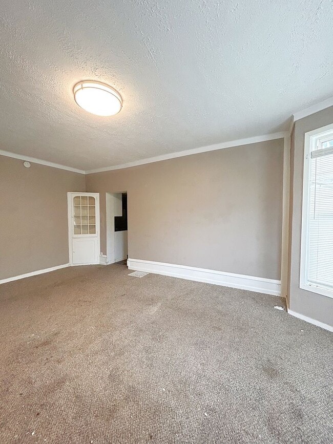 Photo - Linwood Corner Unit #1