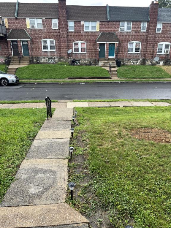 304 E Essex Ave