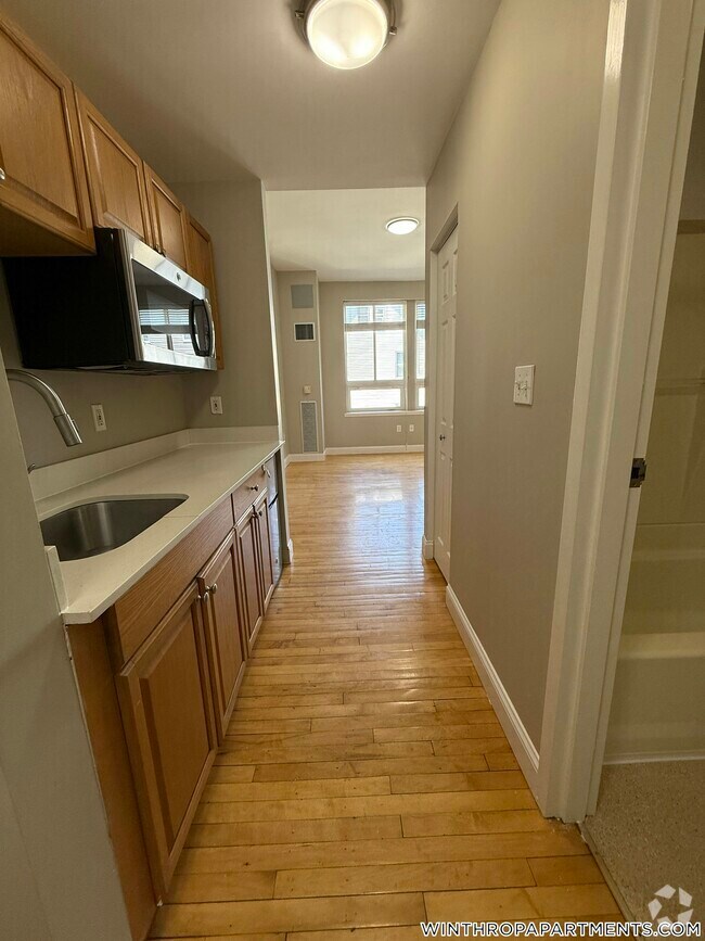 Building Photo - 312 Shirley St Rental