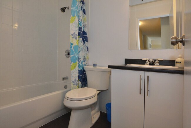 Photo - 5-35 Harlington