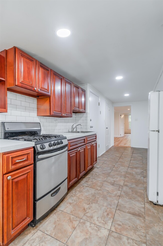 Photo - 788 Avenue A