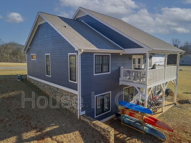 Building Photo - 118 Grace Ests Dr