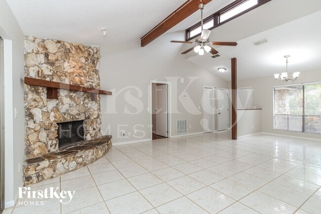 Photo - 709 Heather Ln