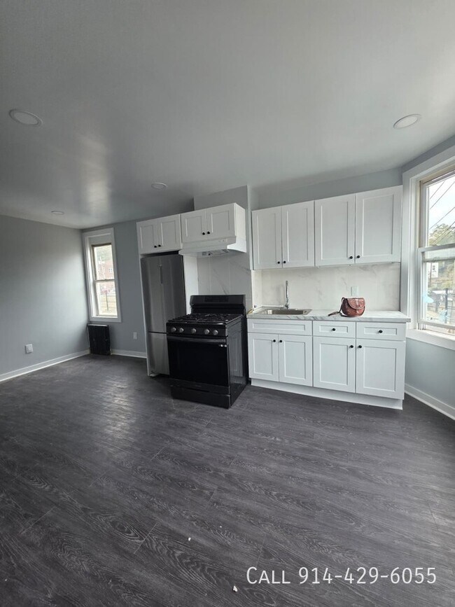 Photo - 132 Willow St