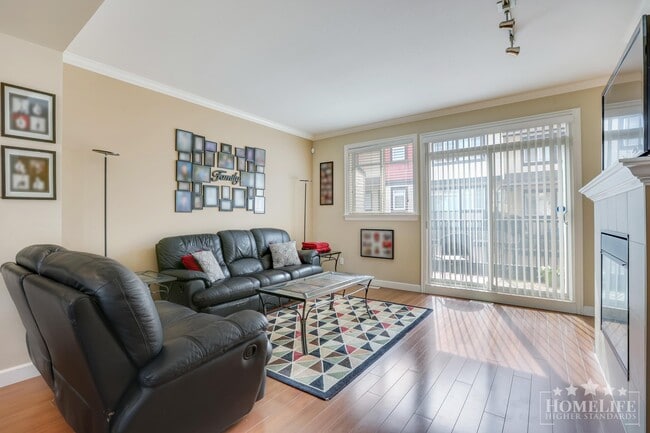 Photo - Gorgeous and Spacious 3 Bedroom 2.5 Bathroom Townhome in Cloverdale Surrey Unit 31