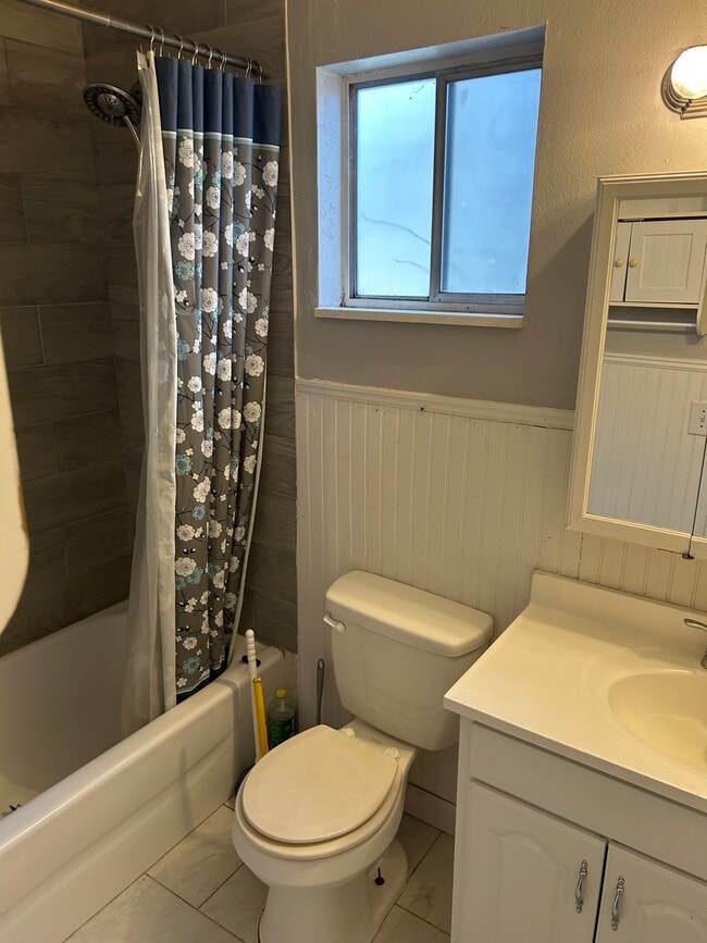 Bathroom - 189 N 300 W Unit East Room