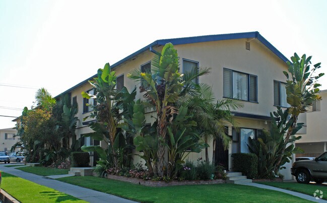 Photo - 10420-10434 Tabor St