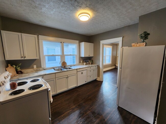Photo - 1016-1018 S Buckeye St Apartment Unit 1018 South Buckeye Street