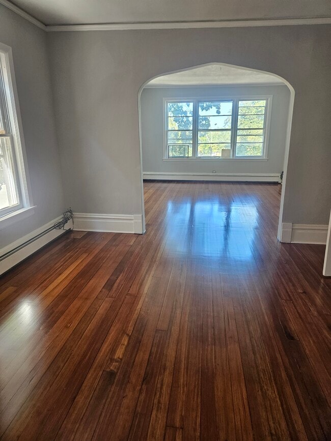 Photo - 6040 N Avondale Ave Unit 2Floor Front