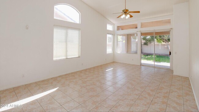 Photo - 1375 W Musket Way