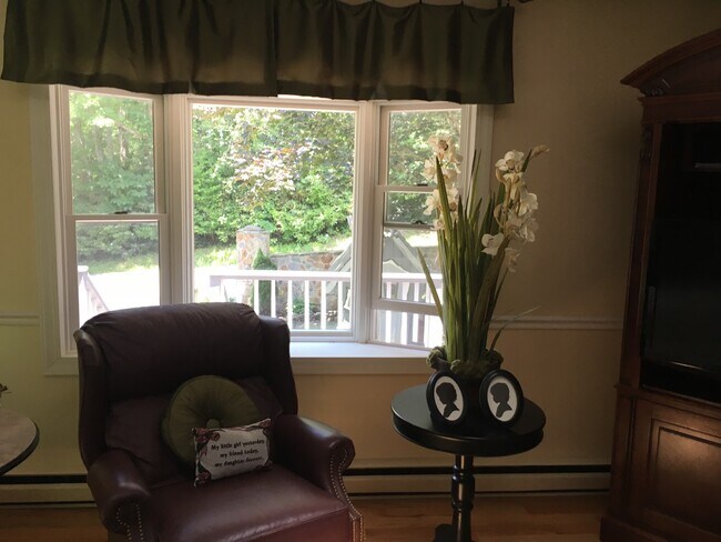 Photo - 283 Tanglewood Dr