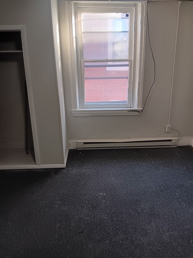 Photo - 206 State St