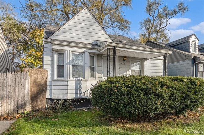 Photo - 9336 Sussex St