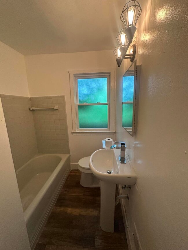 Photo - 15495 Burt Rd