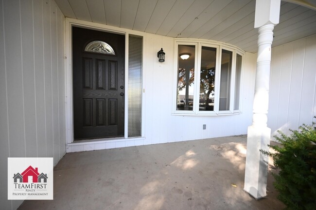 Photo - 2790 S Ridge Rd