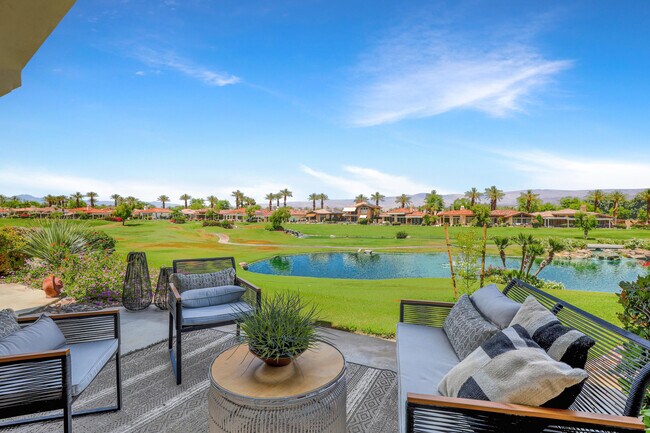 Building Photo - 502 Desert Holly Dr Rental