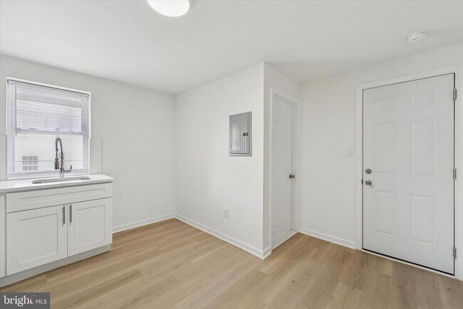 Photo - 1626 N 17th St Unit 4