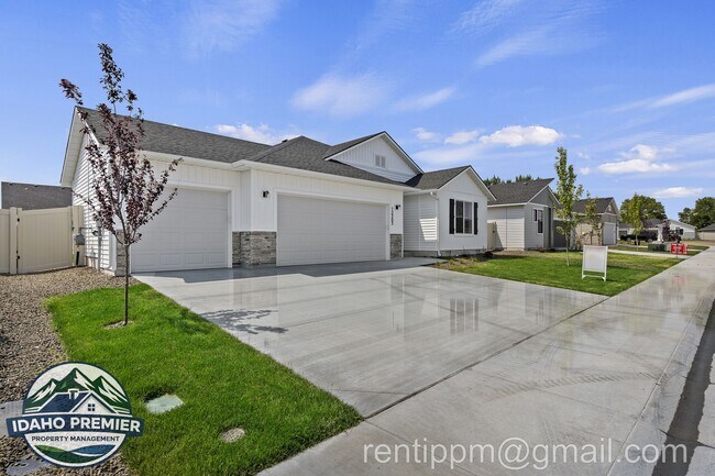 Photo - 12383 Genevieve St