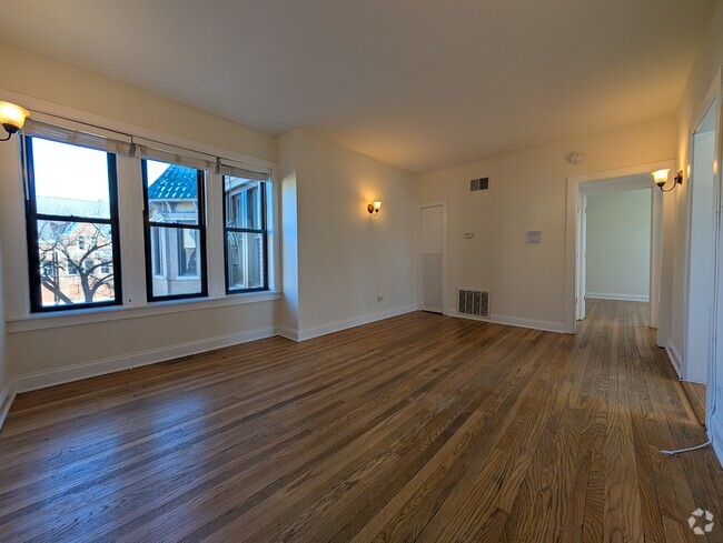 Building Photo - 4036 N Ashland Ave Unit 3 Rental