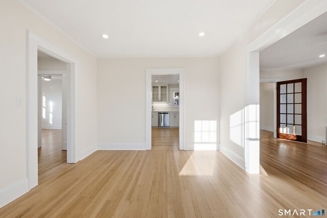 Photo - 44 Lorraine Terrace Unit 2