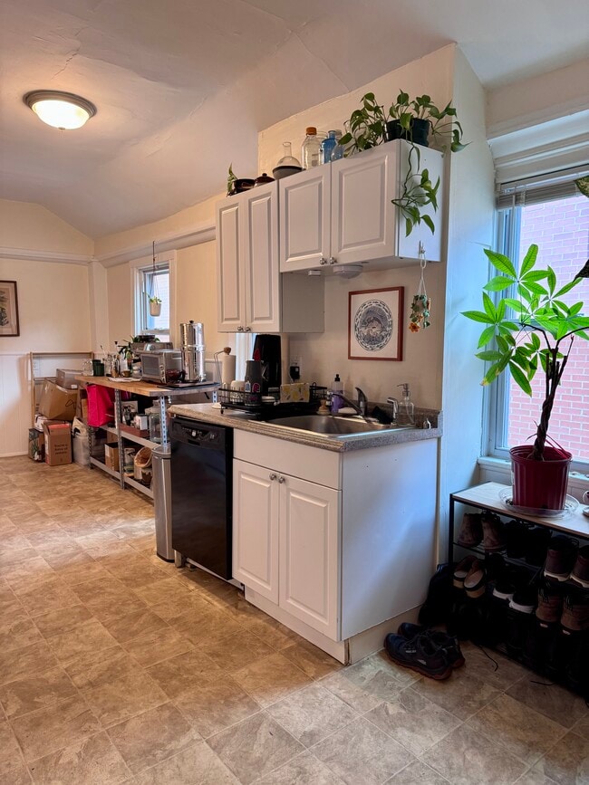 Photo - 122 Gore St Unit 2