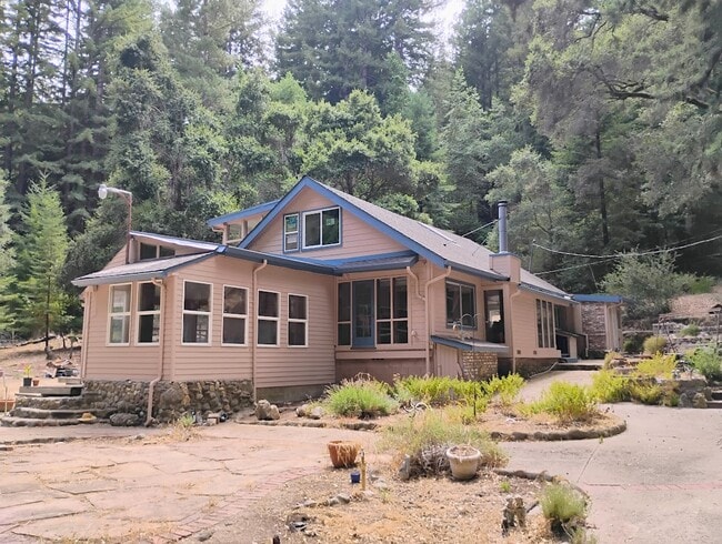 Building Photo - 900 Harmon Gulch Rd Rental