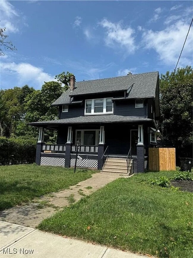 Charming 3 Bedroom 2 Bath in Cleveland - Charming 3 Bedroom 2 Bath in Cleveland House