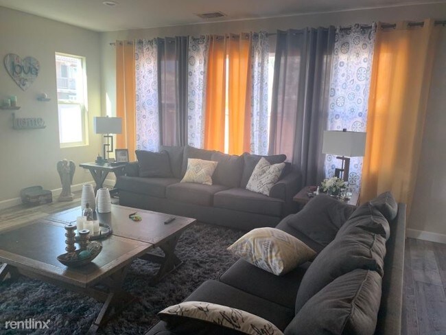 Photo - 4 br, 4 bath House - 235 W Hayward Ln