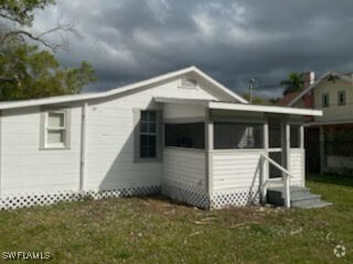 Building Photo - 4432 Greenwood Ave Rental